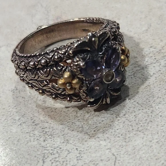Barbara Bixby Solid
Sterling Silver 18K Gold
Amethyst Topaz Flower
Ring size 10 - Picture 9 of 10